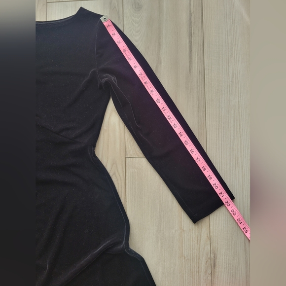 Dance Sophisticates maxy velvet dress in black. Size 36R - Picture 8 of 11